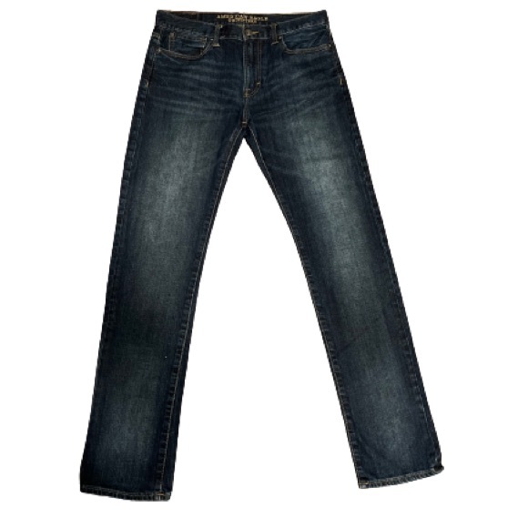 American Eagle Outfitters Slim Jeans 98% Cotton 2% Spandex  Size 32/34 - Picture 3 of 10